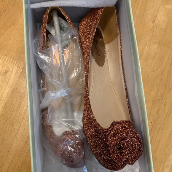 New MATISSE Adriana Copper Shimmer Floral Flats SHOES size 6.5 NIB - Picture 8 of 8